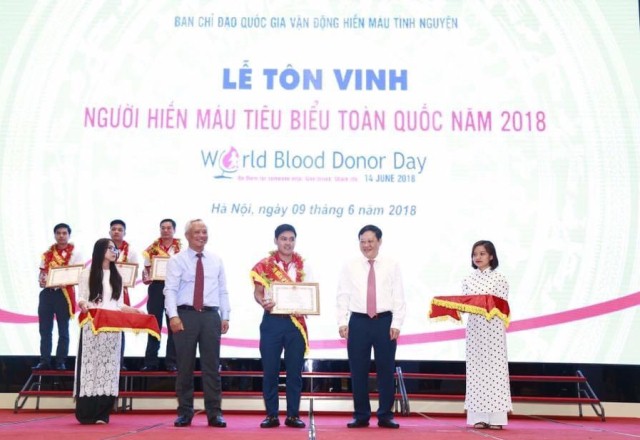  5 tình nguyện viên hiến máu Hà Tĩnh được tôn vinh 100 người hiến máu tiêu biểu toàn quốc trong nhiệm kỳ 2017-2022