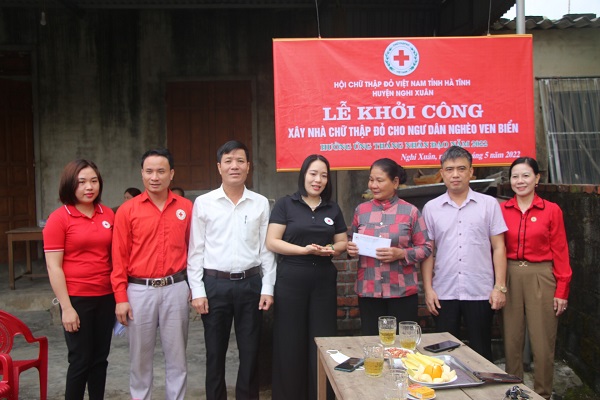 Khởi công xây dựng nhà ở cho nghư dân nghèo ở Xuân Hội, huyện Nghi Xuân