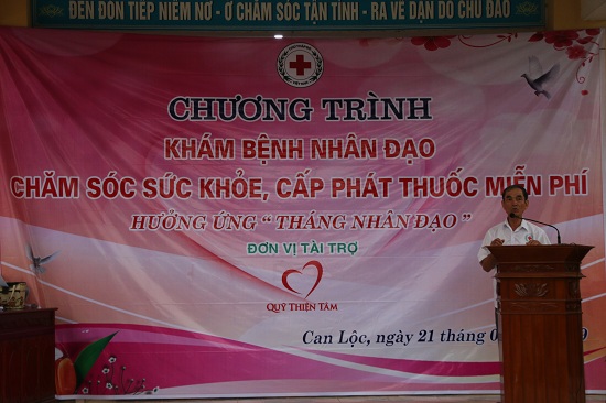 Khám và cấp phát thuốc miễn phí cho 400 người dân xã Khánh Lộc, huyện Can Lộc